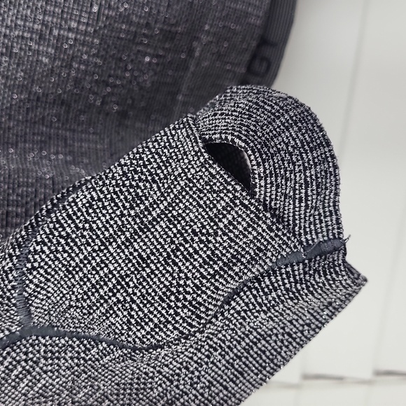 Lululemon Athletica Charcoal/Silver Long Sleeve Top. Size 8 - Picture 6 of 12
